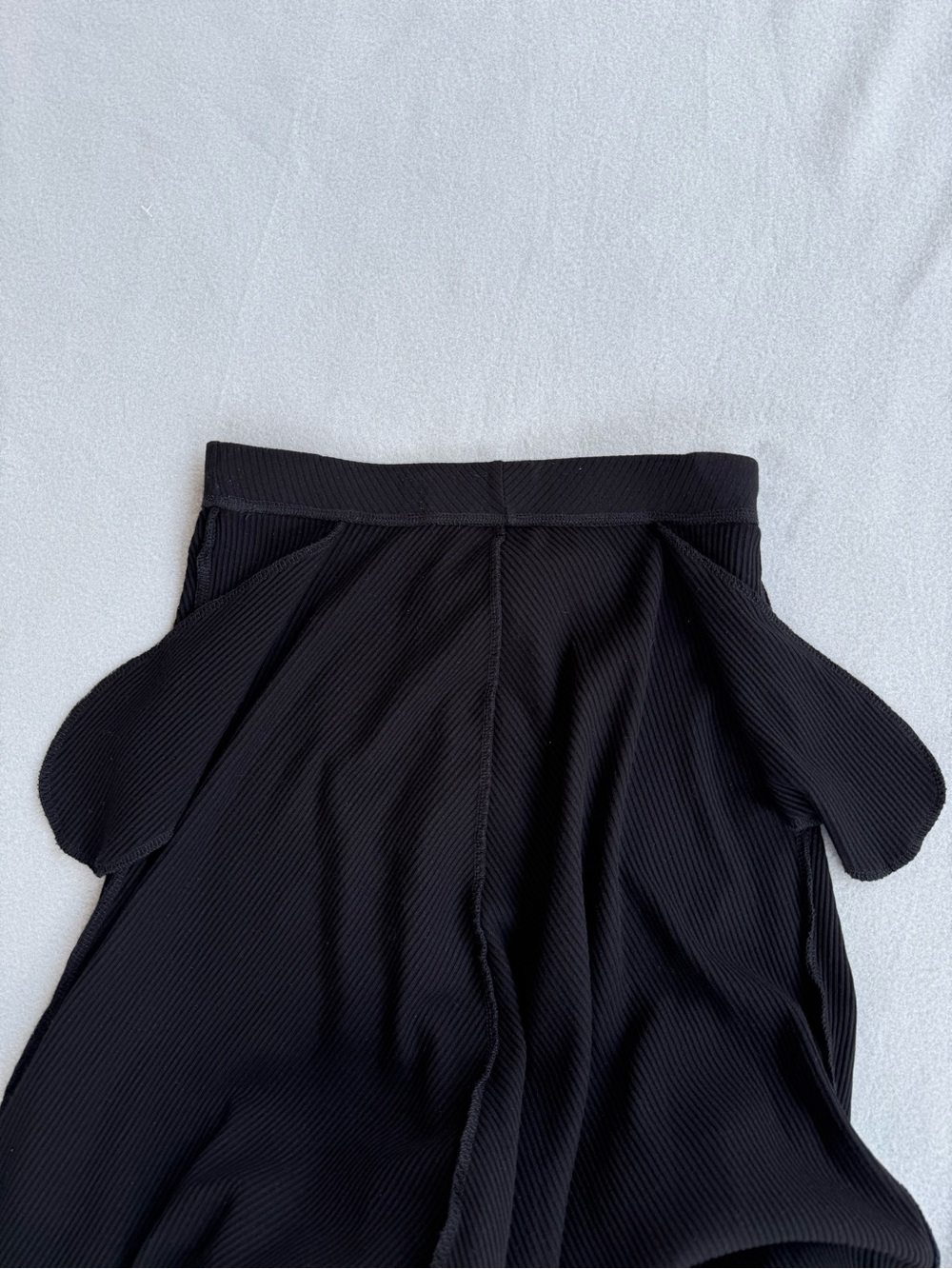 Reformation Jeans Molly Skirt Sz Medium Knit Ribbed Black A-Line Pockets Lyocell - Picture 7 of 8